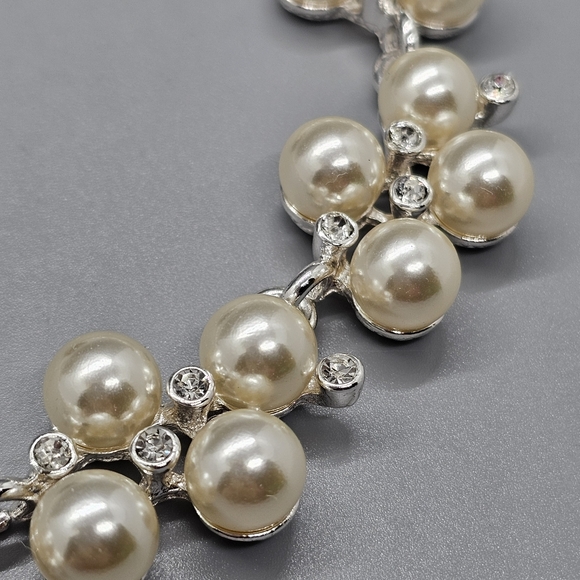 Pearl/Rhinestone Necklace - Picture 6 of 7